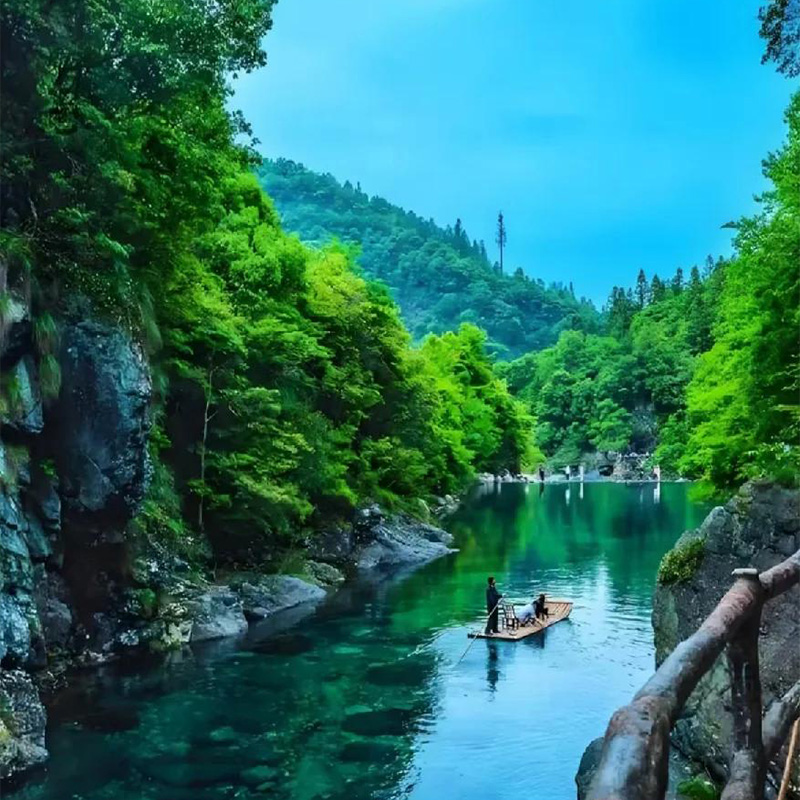 石台牯牛降风景区.jpg